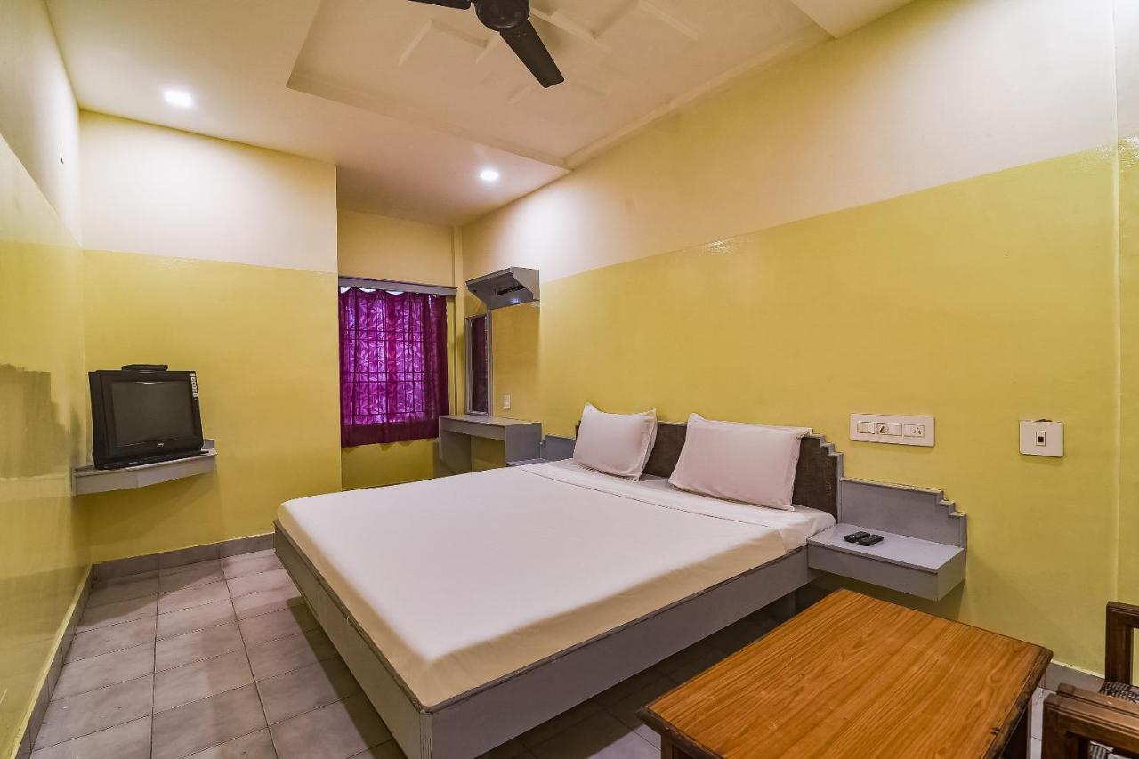 Spot On Karthik International Nellore Bagian luar foto